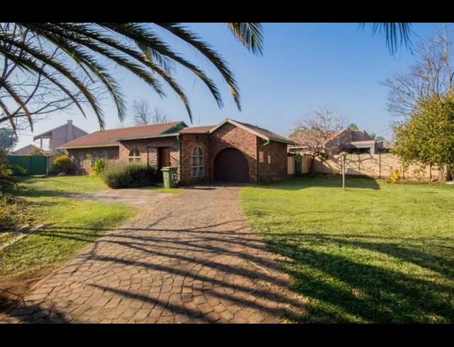 3 BEDROOM HOUSE FOR SALE IN MAYBERRY PARK